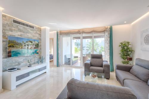 Hanami Alcazaba Beach Penthouse