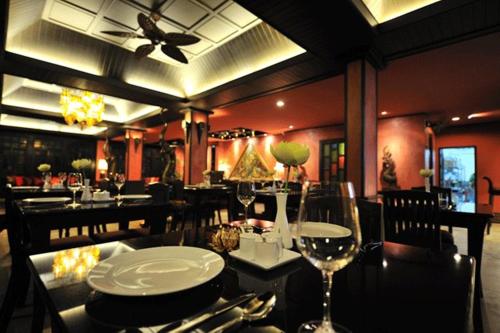 Restoran ili neka druga zalogajnica u objektu Siralanna Hotel