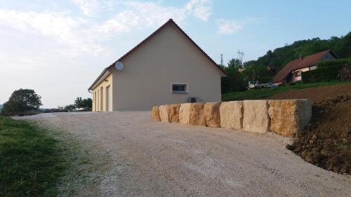 Budova, kde se prázdninový dům nachází