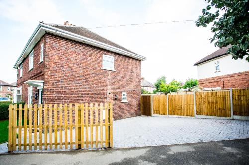 Gallery image of Lovely 3 Bedroom House - Close to all attractions - Free Parking in Tamworth