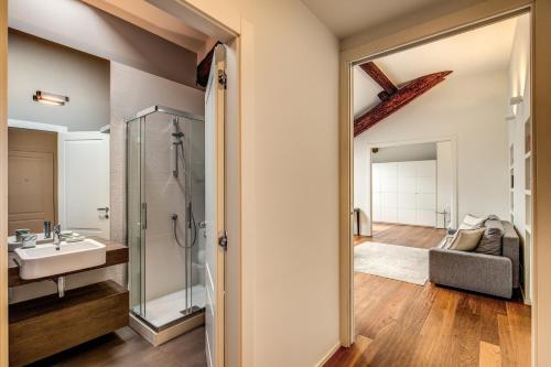 ห้องน้ำของ Luxurious Apartment in Milan