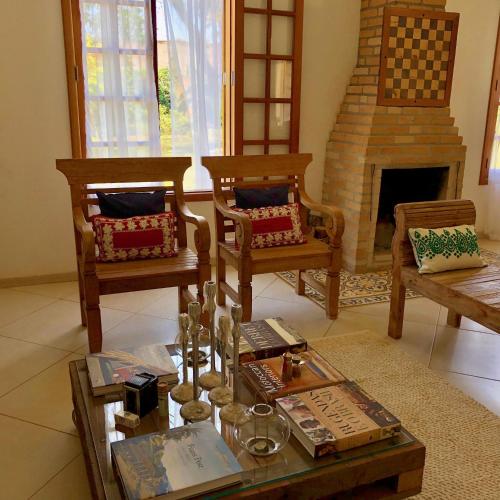 Ruang duduk di Brotas Lodge