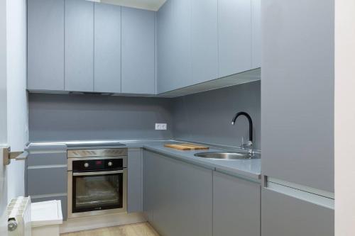 Marvelous Apartment of 3 Bedrooms near La Latina by Batuecas