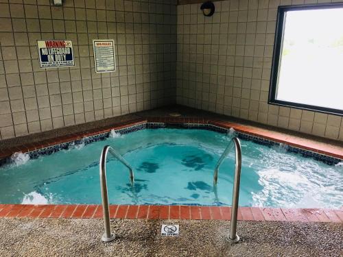 Φωτογραφία από το άλμπουμ του Regency Inn and Suites σε Stilwell
