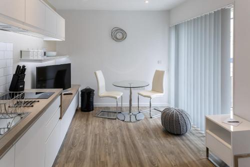 Μια τηλεόραση ή/και κέντρο ψυχαγωγίας στο Citystay Living - Devonshire Road