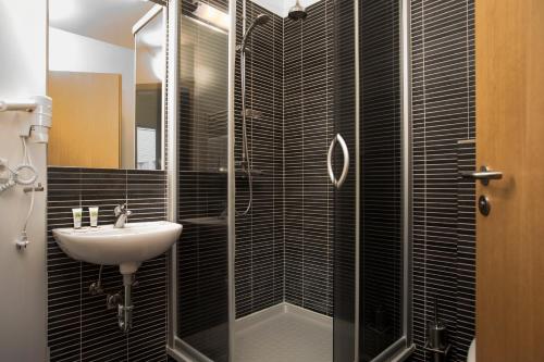 Koupelna v ubytování Hotel Frón