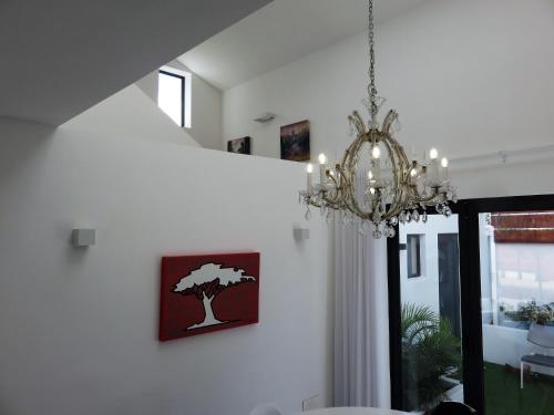 Φωτογραφία από το άλμπουμ του Cape White Villa σε Crawley