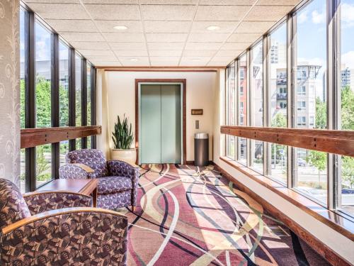 University Place Hotel and Conference Center Image