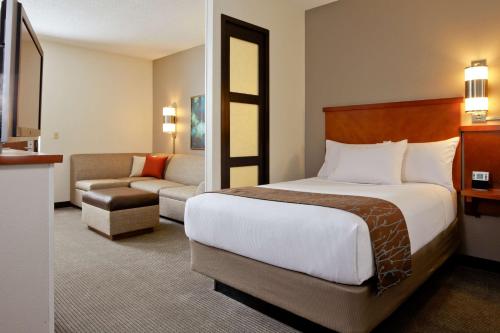 Posteľ alebo postele v izbe v ubytovaní Hyatt Place Fort Worth/Hurst