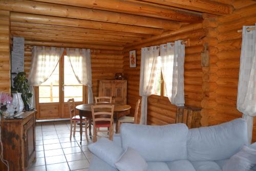 Χώρος καθιστικού στο Chalet POMMAT