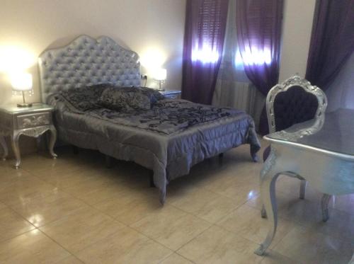 Ένα ή περισσότερα κρεβάτια σε δωμάτιο στο Hostal Mont Royal