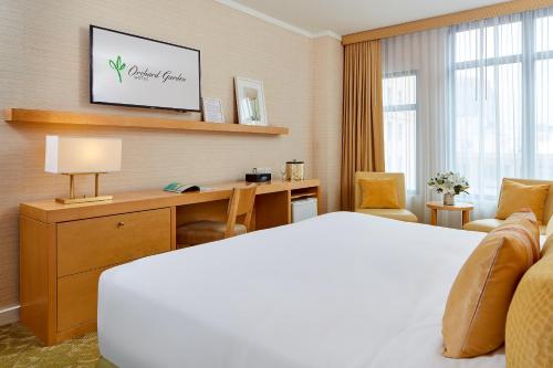 Orchard Garden Hotel Image