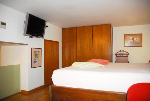 Postel nebo postele na pokoji v ubytování Luxurious Loft with Jacuzzi