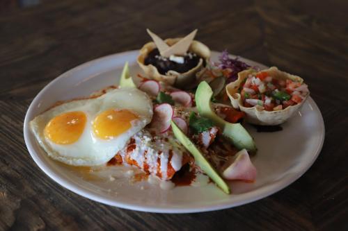 Mad på resortet eller i nærheden