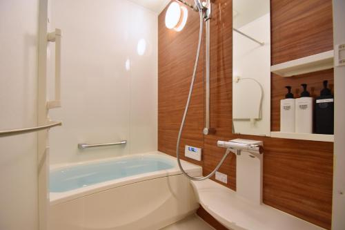 Ein Badezimmer in der Unterkunft Origami Residential Suite - Tokyo Asakusa Skytree