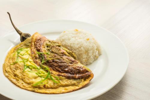 ホテルの敷地内または近くでの食事または食べ物