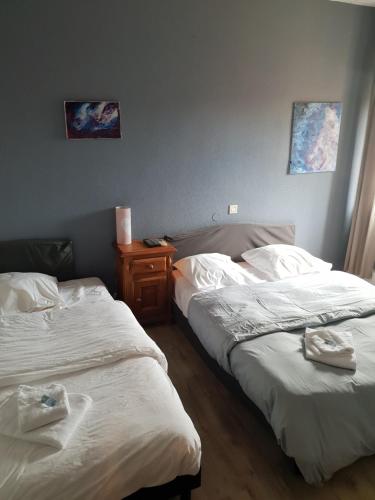Foto dalla galleria di je résilie mon contrat avec booking car j ai vendu mon ETABLISEMENT j ai pas pu avoir une personne au tel avec kooking personne ne répond a Montastruc-la-Conseillère