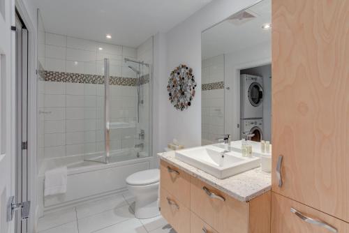 Ванна кімната в Les Immeubles Charlevoix - Le 760504