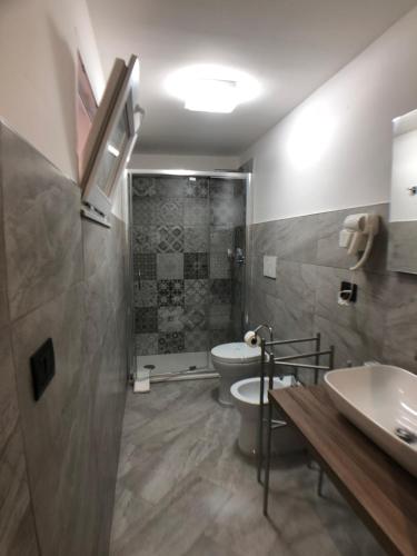 A bathroom at Catania Sun&Sea - Sun Home