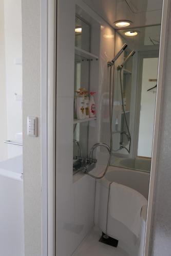 Salle de bains dans l'établissement Izu 4 sea ocean reinforced con Double bed + single bed 2 sea view (room