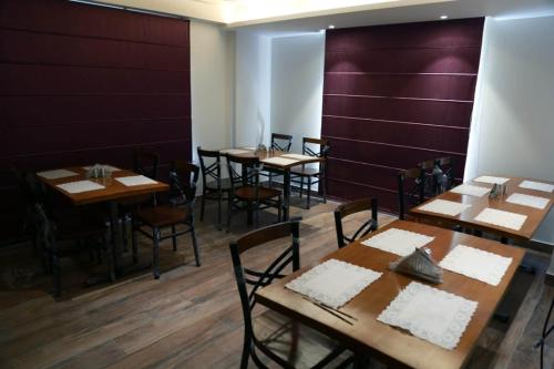 Restaurace v ubytování Mahaveer Shimla By Royal Collection Hotels