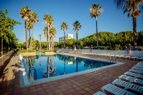 Piscine de l'établissement Bellsol Rooms ou située à proximité