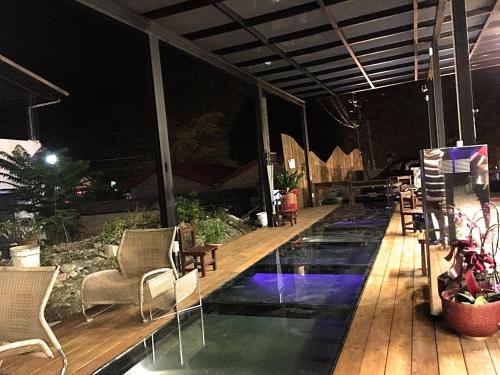 Πισίνα στο ή κοντά στο PULI GuanPu Fallsview Stay House