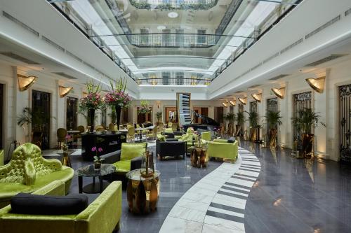 Posezení v ubytování Aria Hotel Budapest by Library Hotel Collection