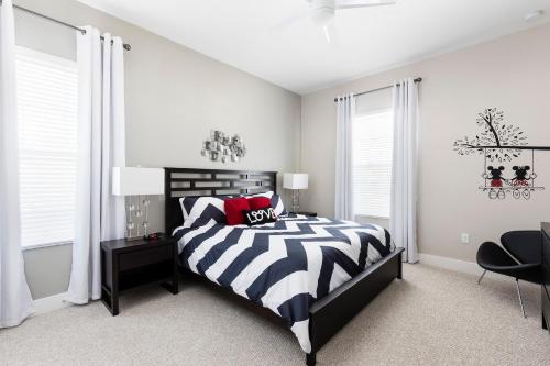 5 BR 6 Full BA Villa 5 min to Disney BBQ & Hot Tub, Orlando, Statele Unite ale Americii