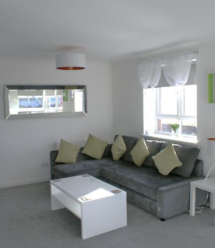 Χώρος καθιστικού στο No27 Ayr Beach - Coorie Doon Stays