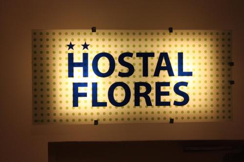 Certificado, premio, señal o documento que está expuesto en Hostal Las Flores Ramblas