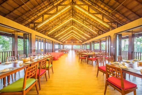 Restaurace v ubytování NDC Resort & Spa