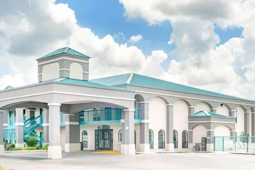 Super 8 by Wyndham Murfreesboro in Murfreesboro