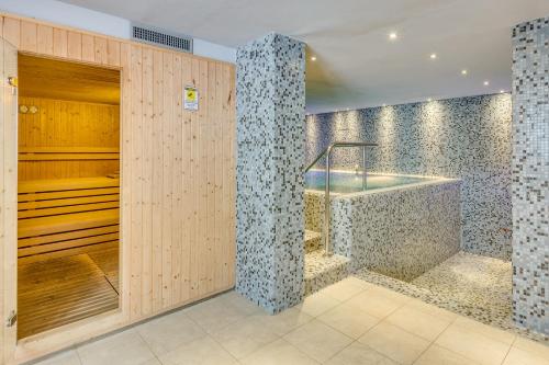 Kúpeľňa v ubytovaní Apartaments Suites Ambassador