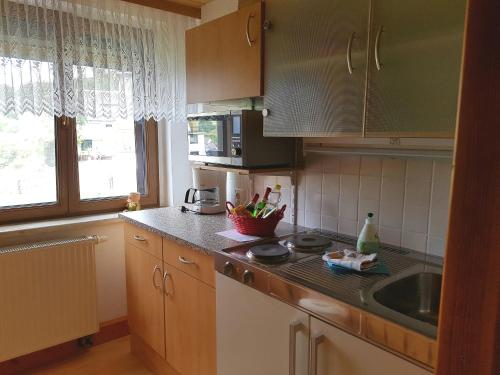Η κουζίνα ή μικρή κουζίνα στο Ferienwohnung Berndt