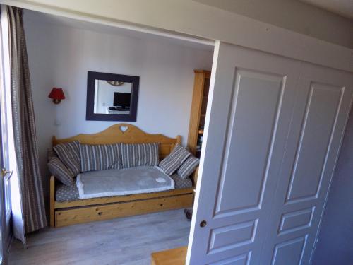Katil atau katil-katil dalam bilik di Appart 4 p pied des pistes Risoul 1850
