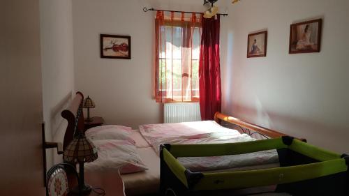 Кровать или кровати в номере Apartmán Vítkovice