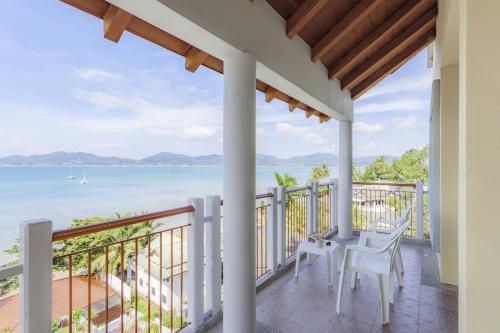 Balcon ou terrasse dans l'établissement By The Sea