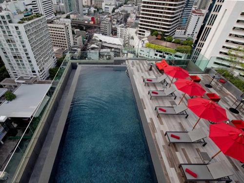 Πισίνα στο ή κοντά στο ibis Styles Bangkok Sukhumvit 4