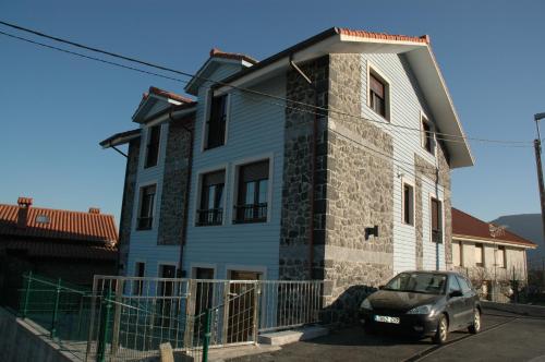 Το κτήριο όπου στεγάζεται  το διαμέρισμα