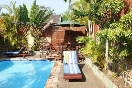 Bhangazi Lodge Bed & Breakfast tesisinde veya buraya yakın yüzme havuzu