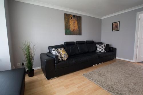 Gallery image of Lomond Serviced Apartments- Muir House in Motherwell