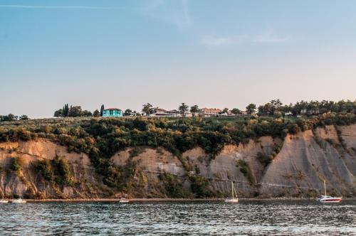 Hotel Cliff Belvedere — Bird's eye view