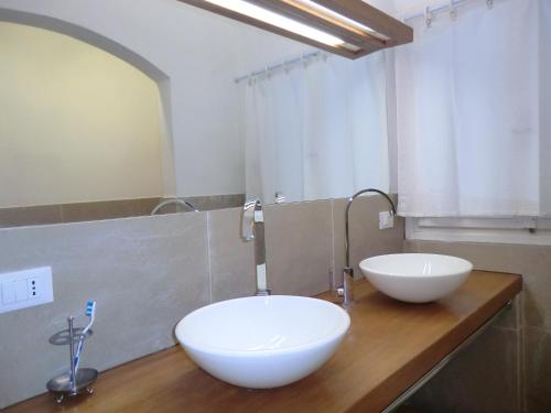 Bilik mandi di Casa Iolanda