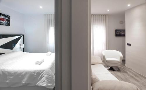 Goles Deluxe Suite by Valcambre