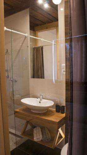 Un baño de Willa u Kuruca