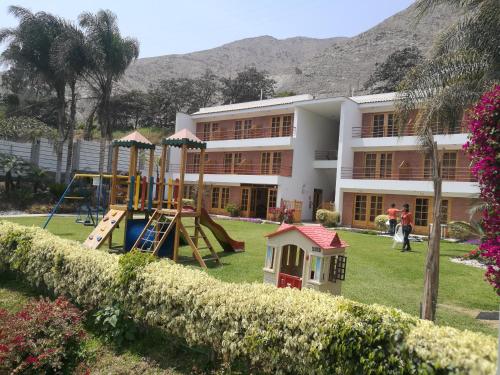 Herní místnost nebo prostor pro děti v ubytování Las Cumbres INN