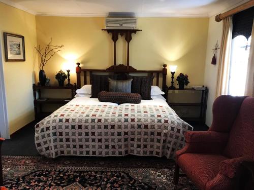 Katil atau katil-katil dalam bilik di The Crown Guest House