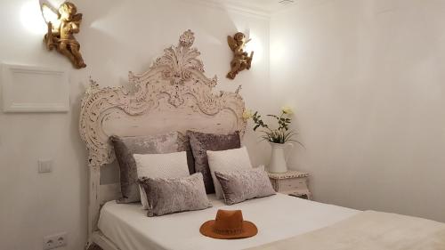 Ένα ή περισσότερα κρεβάτια σε δωμάτιο στο Charming Apartment II Historical Center