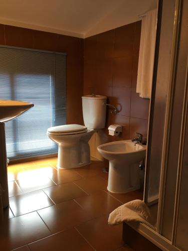 Bilik mandi di B&B Yeguada La Parrilla